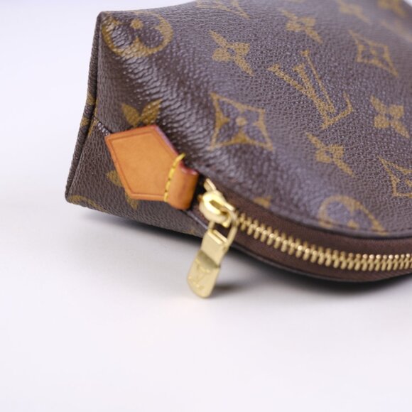 Louis Vuitton Cosmetic Pouch - Picture 6 of 8